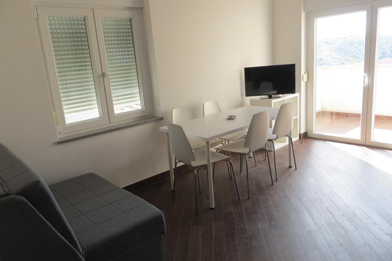 Mungos Apartment Cesarica Ngoại thất bức ảnh
